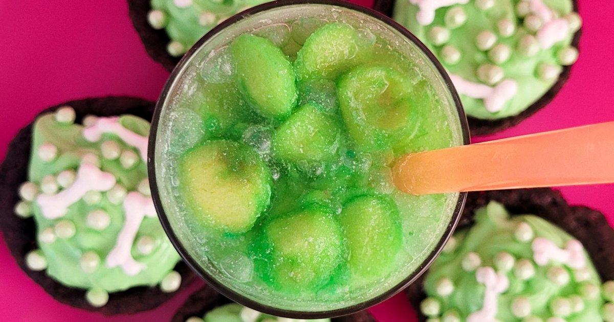 DRINK DE MINHOCA AZEDINHA - Receitas para o Halloween